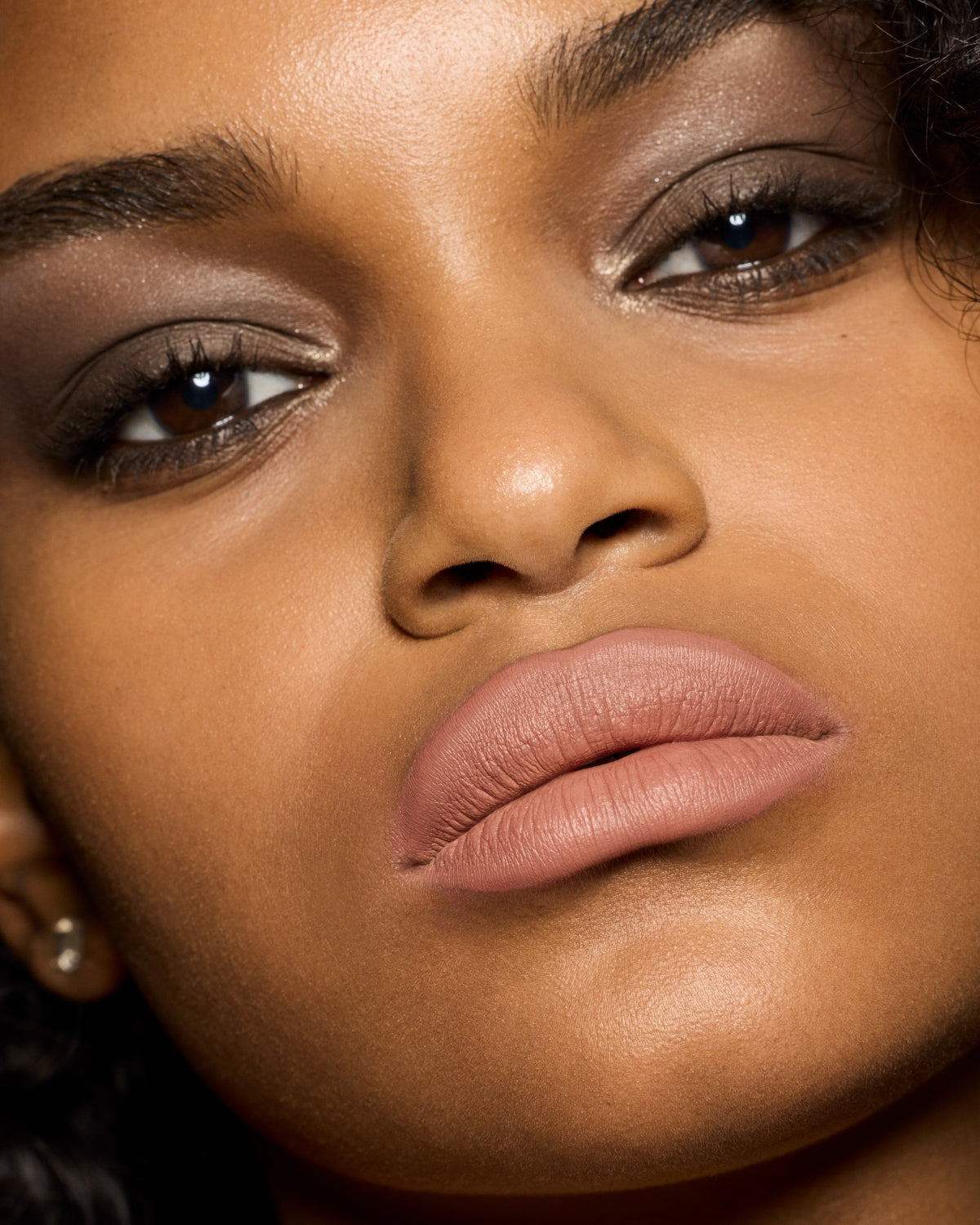 Stunna Lip Paint Longwear Fluid Lip Color ?? Unbutton - Image 3