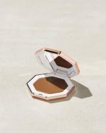 Cheeks Out Freestyle Cream Bronzer ?? Teddy