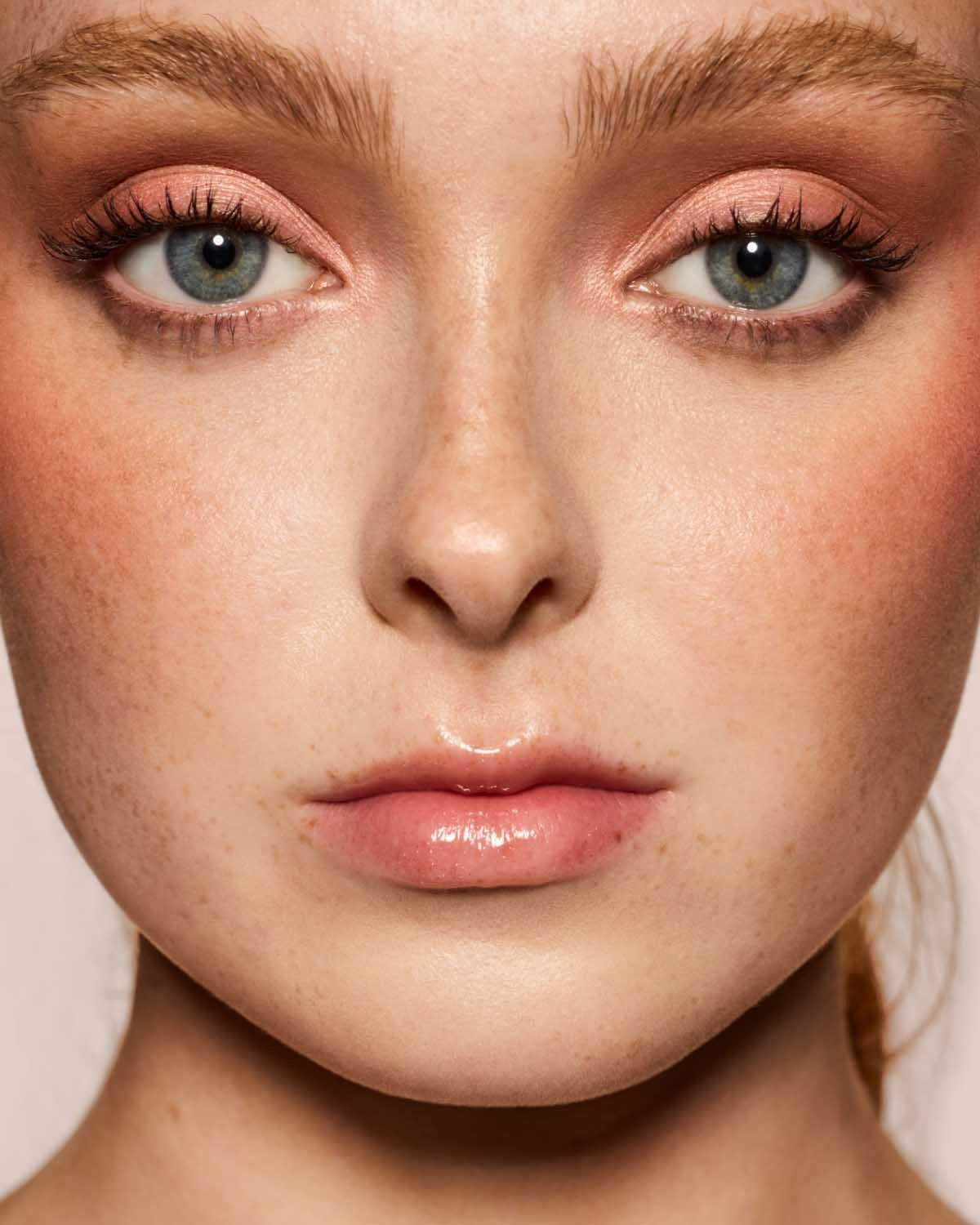 Gloss Bomb Universal Lip Luminizer ?? CLF Candy Soda - Image 2