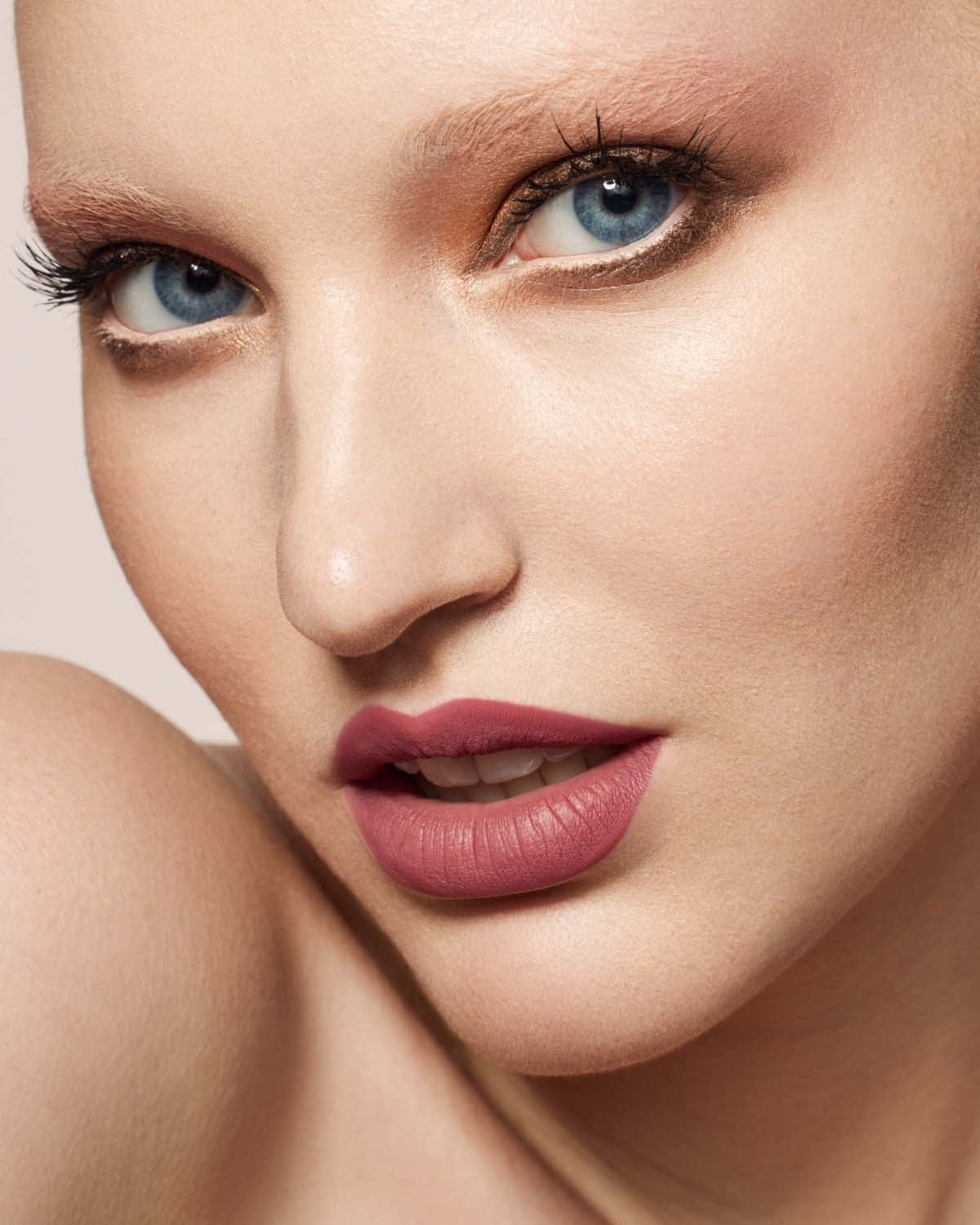 Stunna Lip Paint Longwear Fluid Lip Color ?? RiRi - Image 3