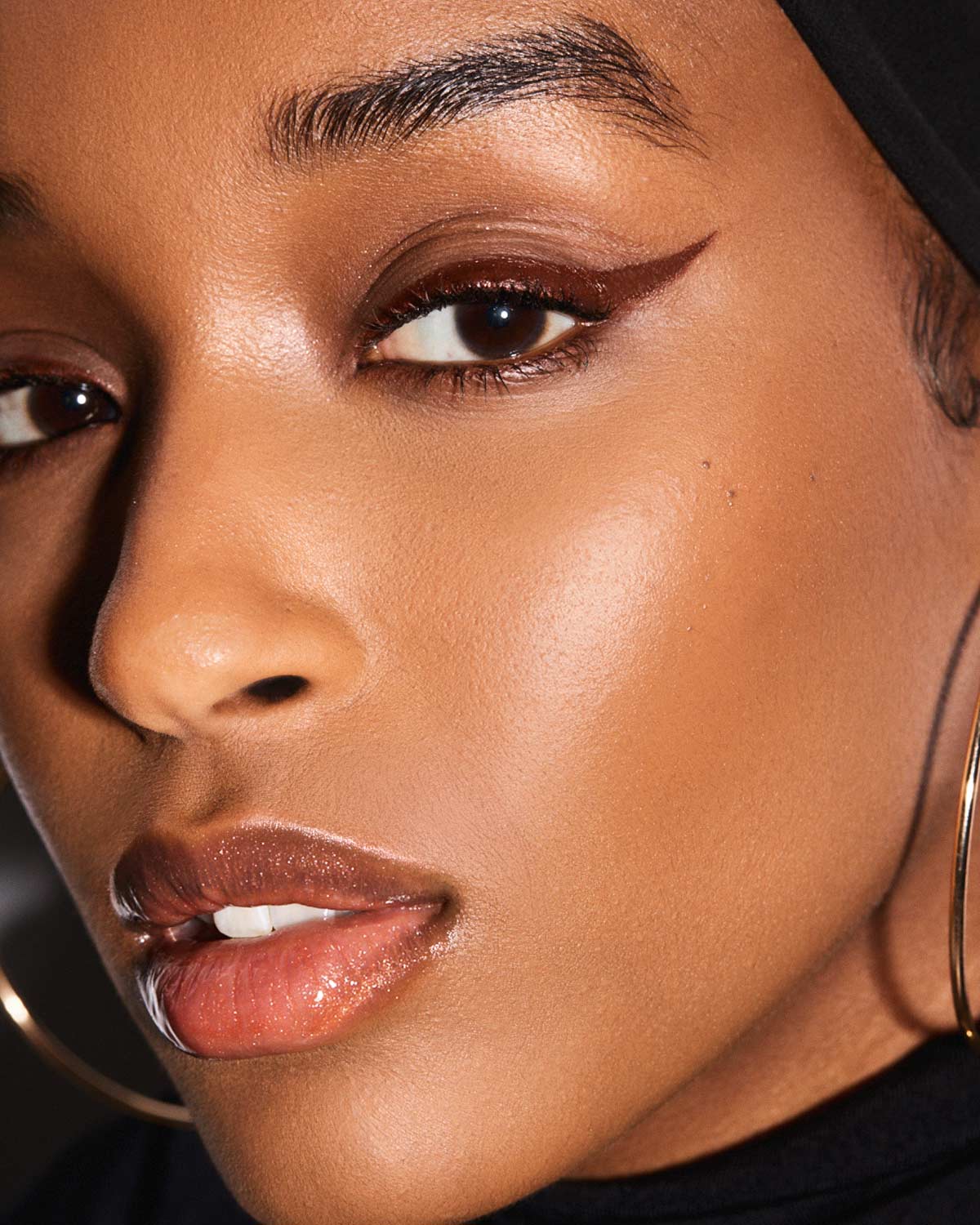 Flyliner Longwear Liquid Eyeliner ?? In Big Truffle - Image 3