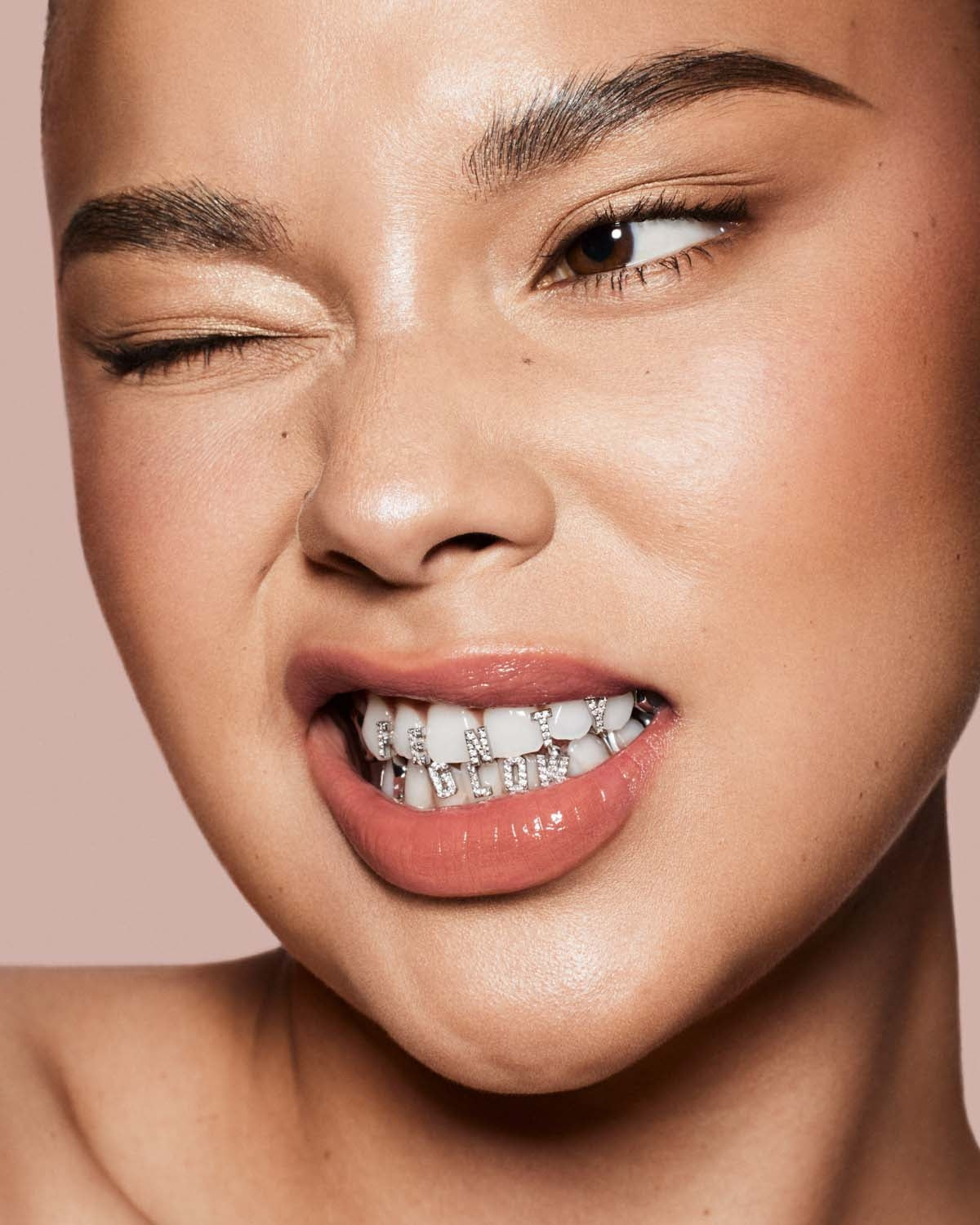 Glow'n Xtra 2-Piece Lip Set - Image 3