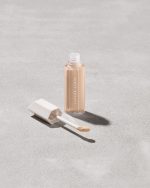 We're Even Hydrating Longwear Concealer ?? 225N