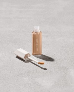 We're Even Hydrating Longwear Concealer ?? 260N
