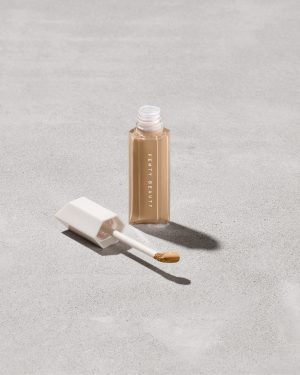 We're Even Hydrating Longwear Concealer ?? 265W