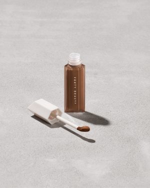 We're Even Hydrating Longwear Concealer ?? 450N