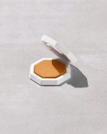 Demi'glow Light-Diffusing Highlighter ?? Rich Hunnie