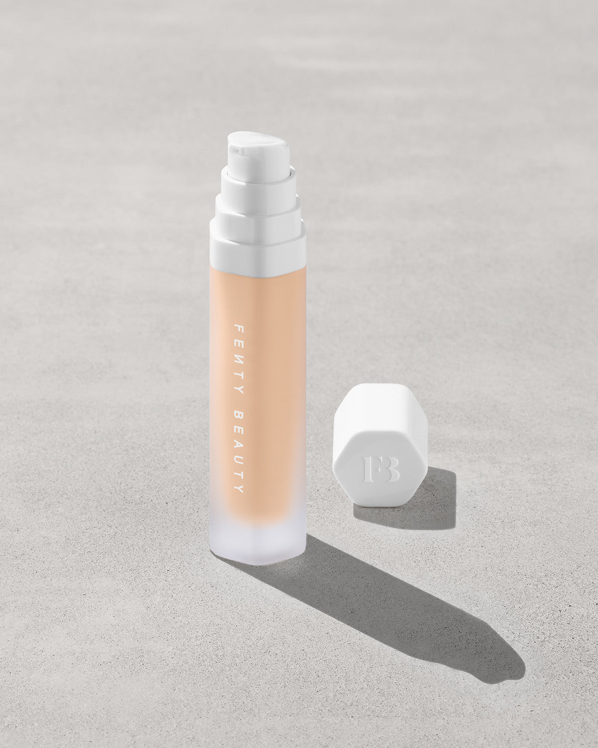 Soft'lit Naturally Luminous Longwear Foundation ?? 150
