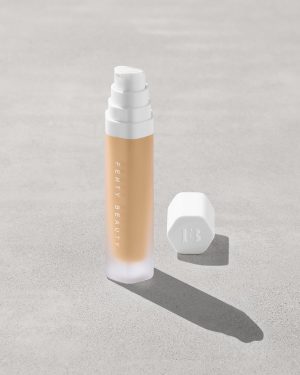 Soft'lit Naturally Luminous Longwear Foundation ?? 290