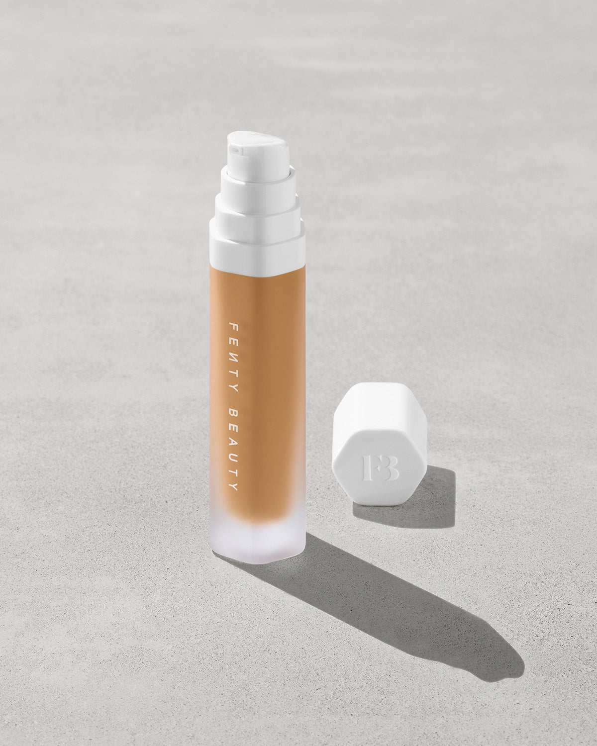Soft'lit Naturally Luminous Longwear Foundation ?? 335